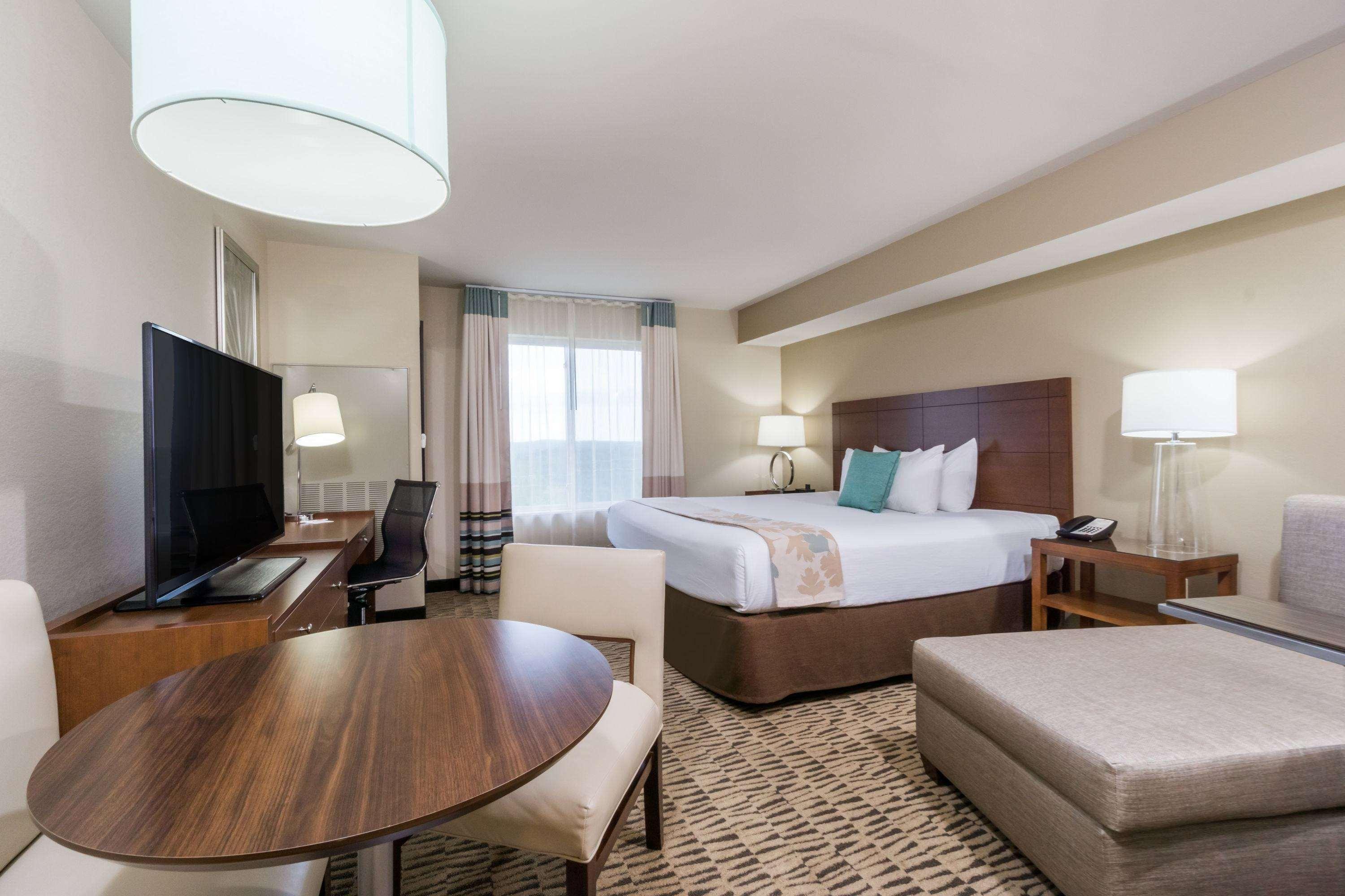 ฮอว์ทอร์น สวีท บาย วินด์แฮม วีลลิง ไทรอาเดลเฟีย แอต ไฮแลนด์ส Hotel Triadelphia ภายนอก รูปภาพ