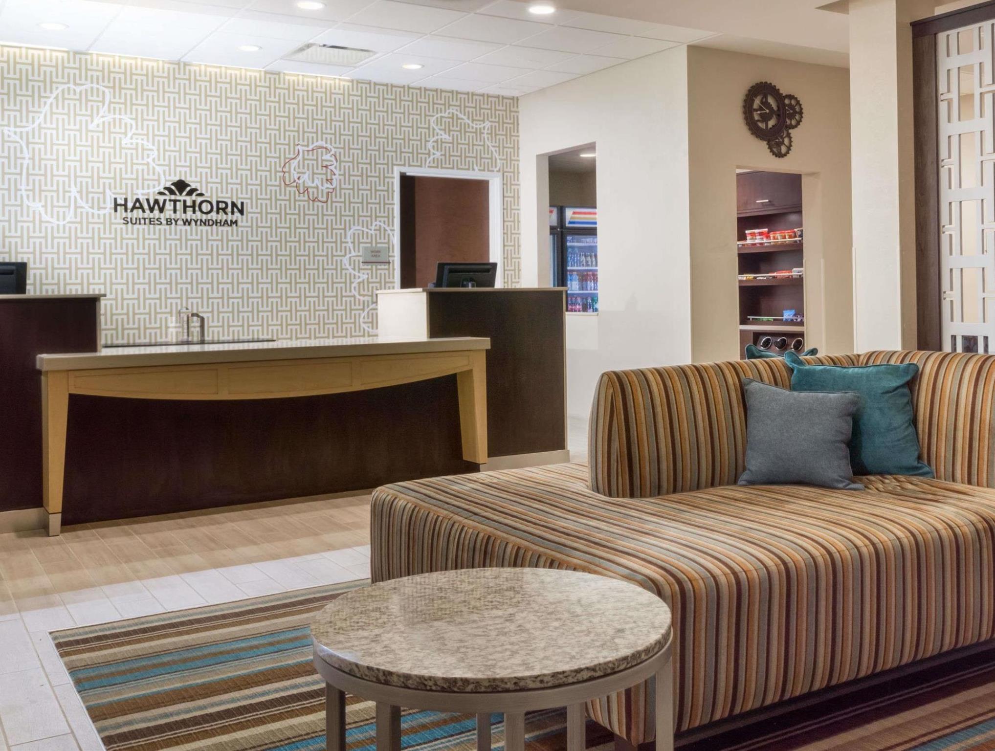 ฮอว์ทอร์น สวีท บาย วินด์แฮม วีลลิง ไทรอาเดลเฟีย แอต ไฮแลนด์ส Hotel Triadelphia ภายนอก รูปภาพ