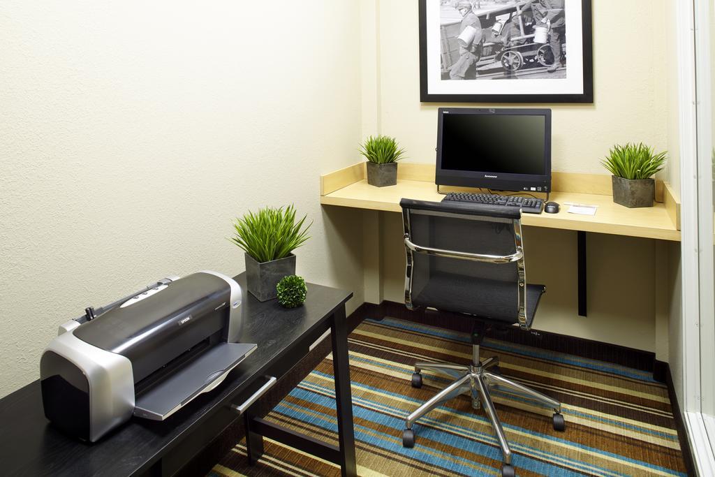 ฮอว์ทอร์น สวีท บาย วินด์แฮม วีลลิง ไทรอาเดลเฟีย แอต ไฮแลนด์ส Hotel Triadelphia ภายนอก รูปภาพ